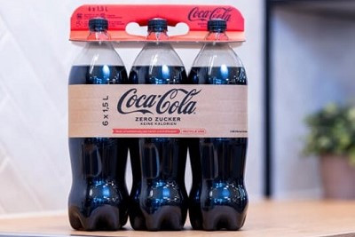 Coca-Cola заменяет пластиковую упаковку на бумажную
