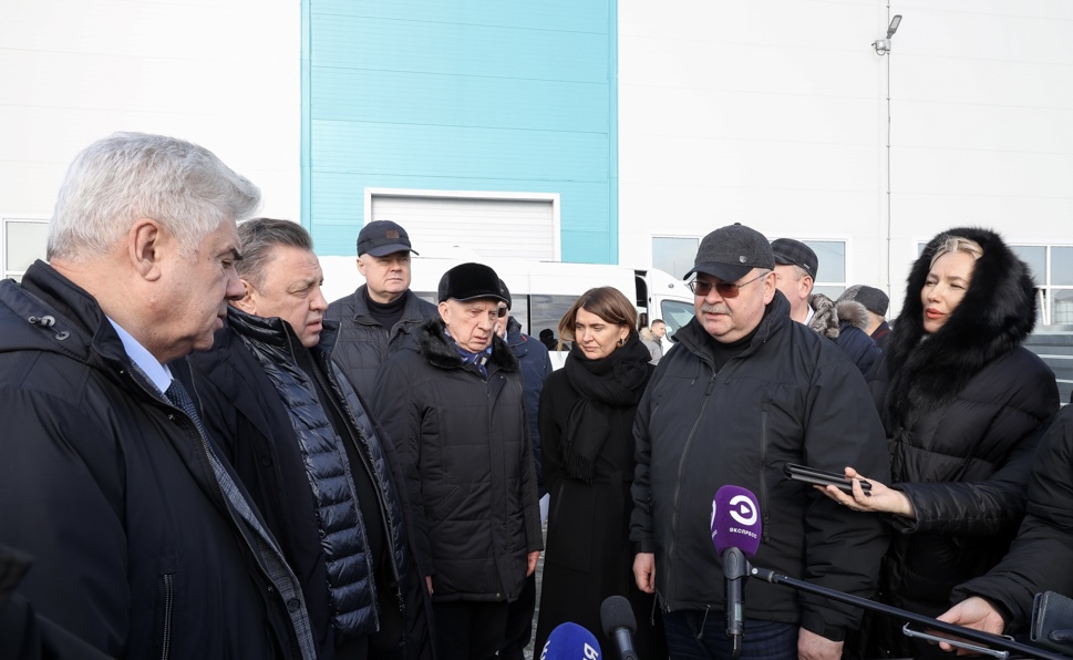 Олег Мельниченко и Вячеслав Тимченко дали положительную оценку очистным сооружениям фабрики «Маяк»