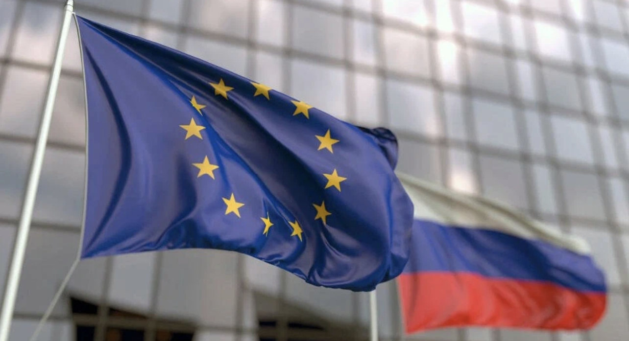 Европейский Союз вводит запрет на импорт бумаги и целлюлозы из РФ  