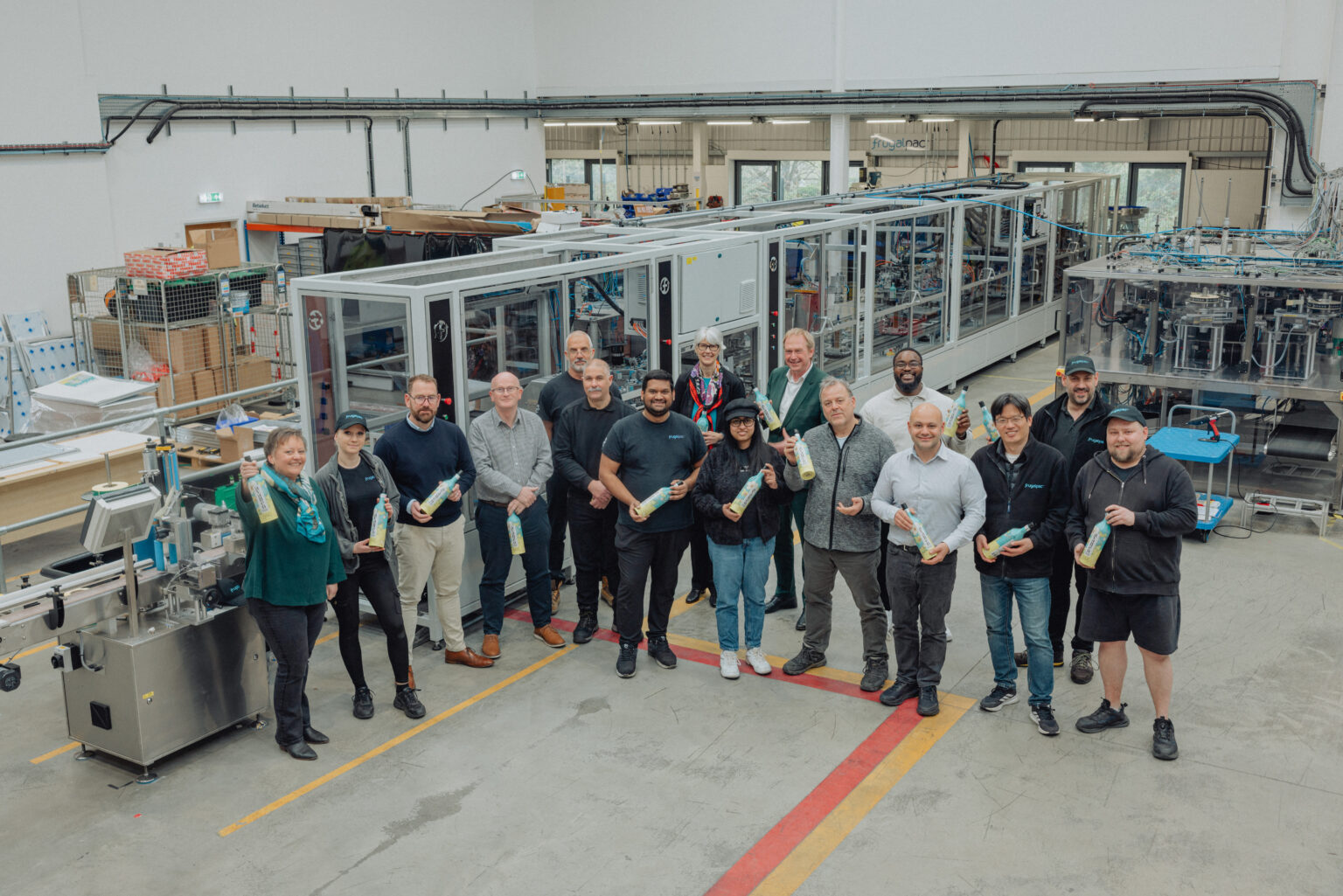 Frugalpac запускает производство бумажных бутылок в промышленных масштабах