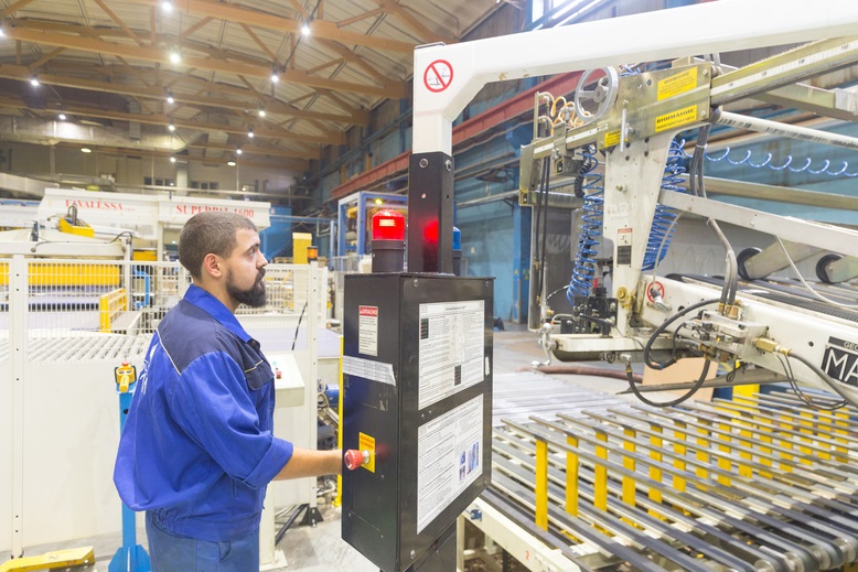 АО «АРХБУМ» и УЭК заключили договор об обучении работников компании